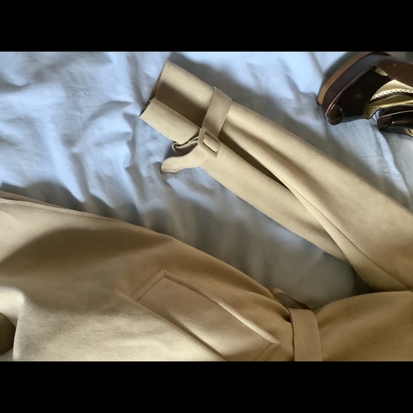 💥HP💥 MAKE OFFER -  high end Suede beige coat - Picture 9 of 13